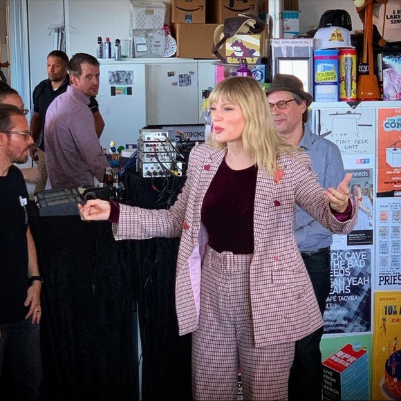 Cinq á Sept LNWT Checkered Eliza Pant Size 6 - Picture 10 of 10